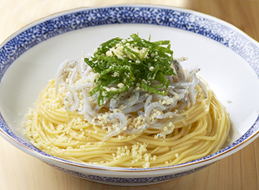 しらすのオイルチーズがけ
